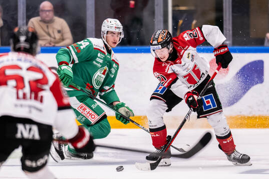 Rögles William Wallinder och Örebros Linus Öberg