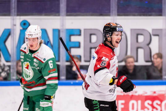 Rögles Tony Sund deppar och Örebros Filip Berglund jublar