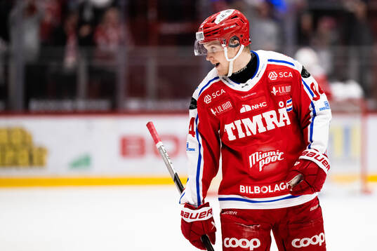 Timrås Sebastian Hartmann jublar