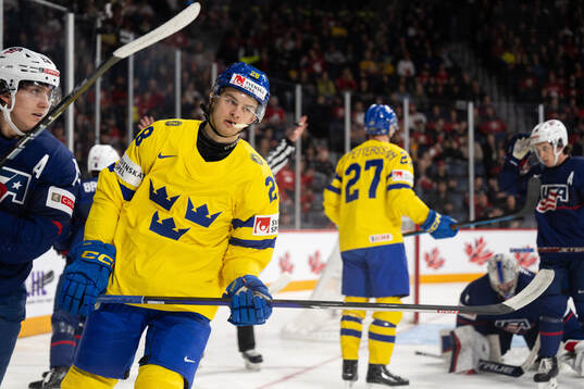 Simon Robertsson of Sweden