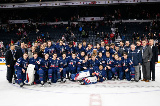 The players of USA celebrates