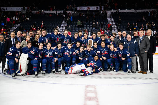 Players of USA celebrate