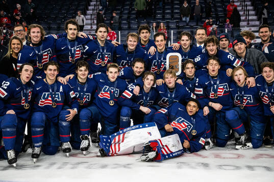Players of USA celebrate