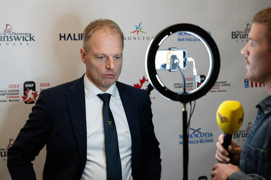 Magnus Hävelid, head coach of Sweden