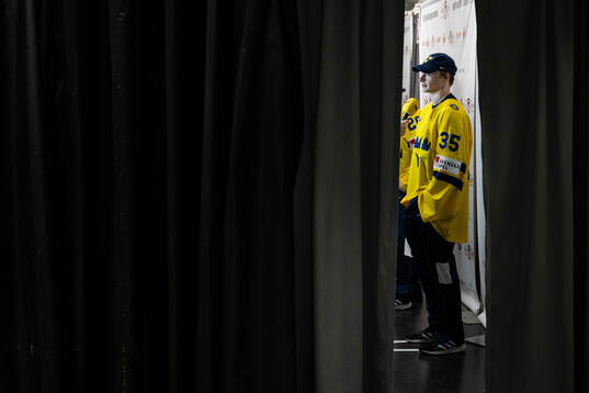Goaltender Carl Lindbom of Sweden