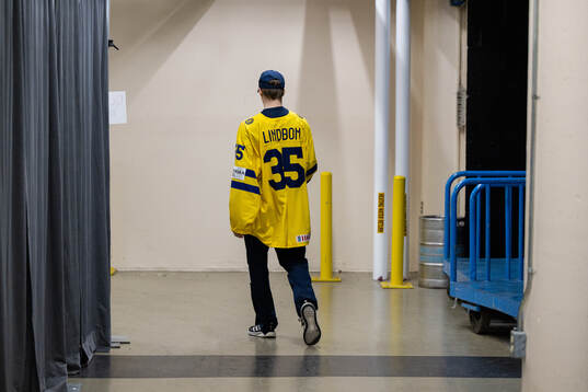 Goaltender Carl Lindbom of Sweden