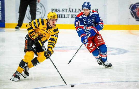 Skellefteås Albin Sundsvik och Oskarshamns Myles Powell