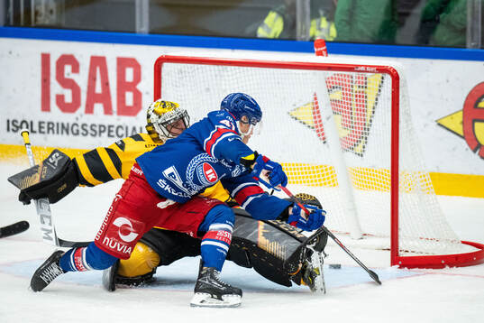 Oskarshamns Johan Johnsson gör 1-1 bakom Skellefteås