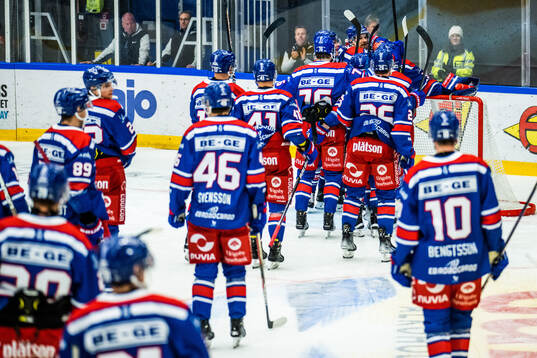 Oskarshamns spelare jublar