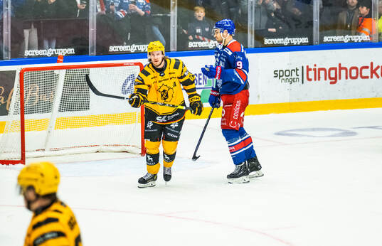 Oskarshamns Ahti Oksanen jublar