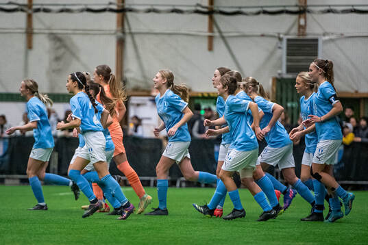 Malmö FFs F16 jublar