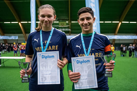 Malmö FF F16s Lydia Liljegren och BK Olympic P16s Ibrahim