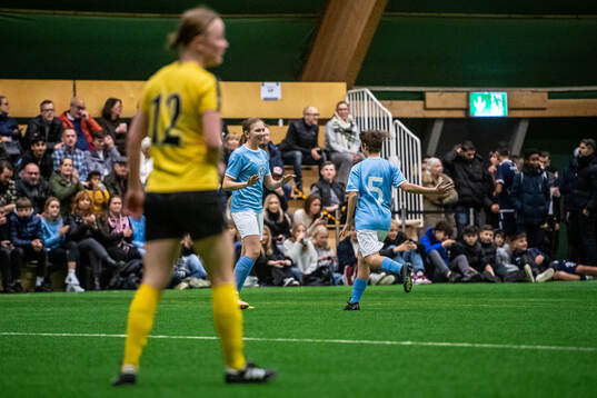 Malmö FF F16s Lydia Liljegren jublar