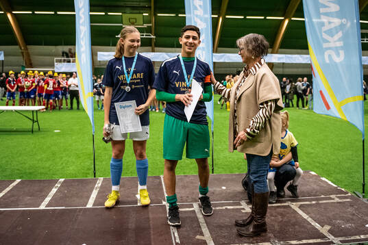 Malmö FF F16s Lydia Liljegren och BK Olympic P16s Ibrahim