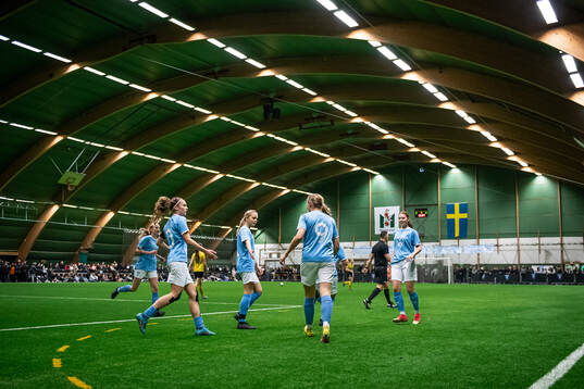 Malmö FF F16s Lydia Liljegren jublar