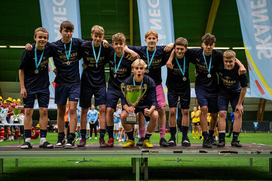 FC Trelleborg P15 tar emot pris