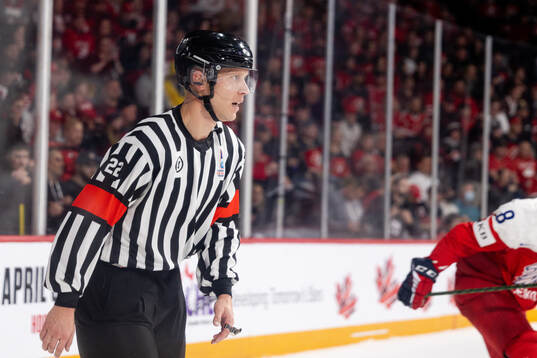 Referee Andreas Harnebring