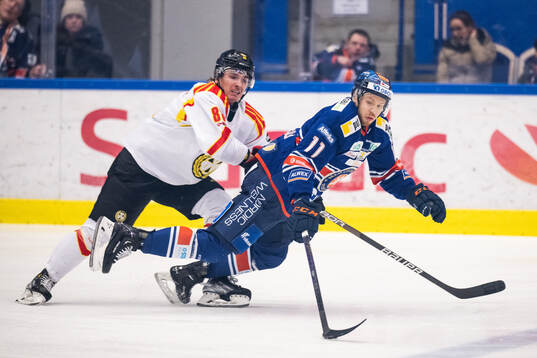 Brynäs Dmytro Timashov och Växjös Kalle Kossila