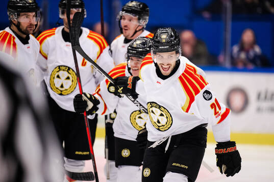 Brynäs Oula Palve jublar