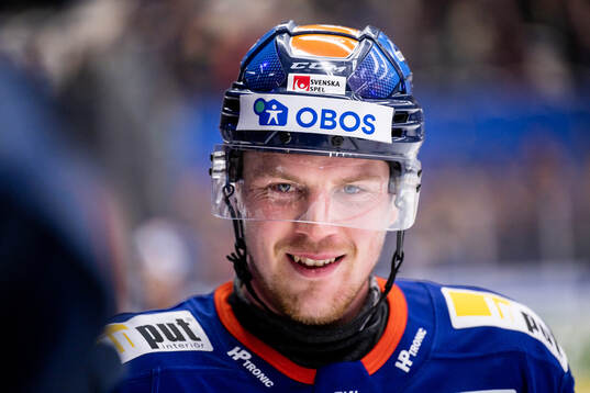 Växjös Joel Persson jublar