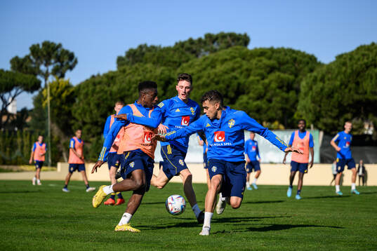 Josafat Mendes, Noah Persson and Yasin Ayari of the Swedish