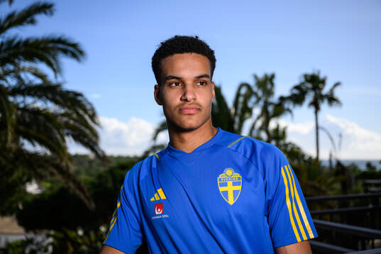 goalkeeper Oliver Dovin of the Swedish men's football