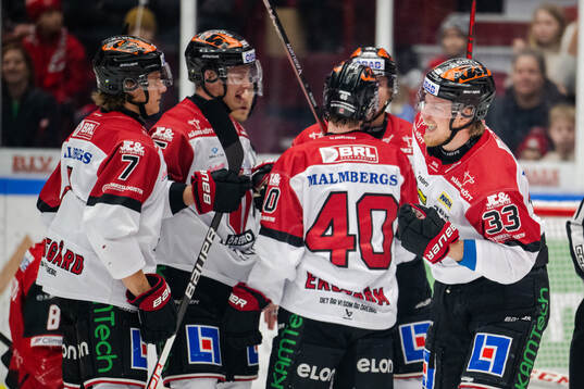 Örebros Christopher Mastomäki jublar