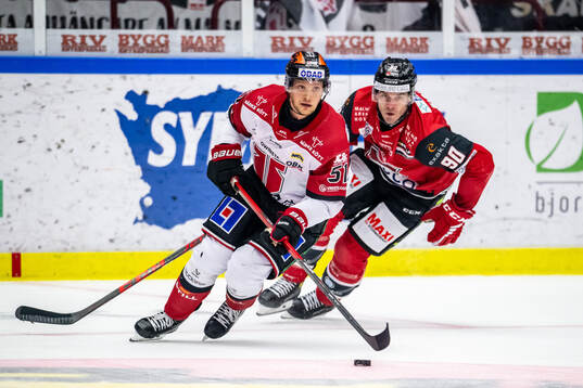 Örebros Kristian Näkyvä och Malmö Redhawks Lance Bouma