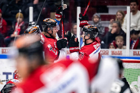 Örebros Christopher Mastomäki jublar