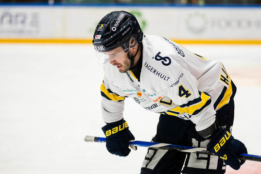 HV71s Niklas Hjalmarsson deppar