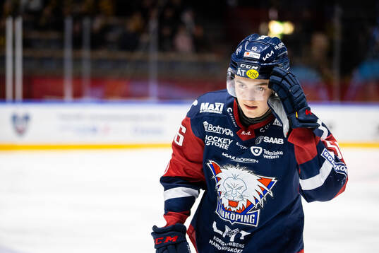Linköpings Elias Sjöström jublar