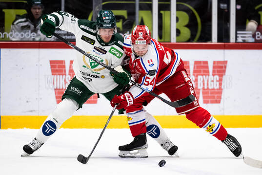 Färjestads Mattias Göransson och Timrås Jonathan Dahlén