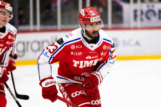 Timrås Jeremy Boyce-Rotevall jublar