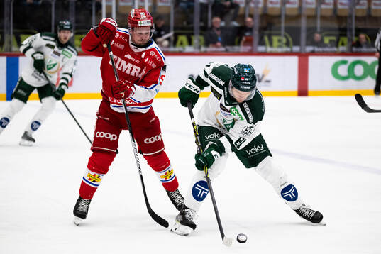 Timrås Jonathan Dahlén och Färjestads Theodor Lennström
