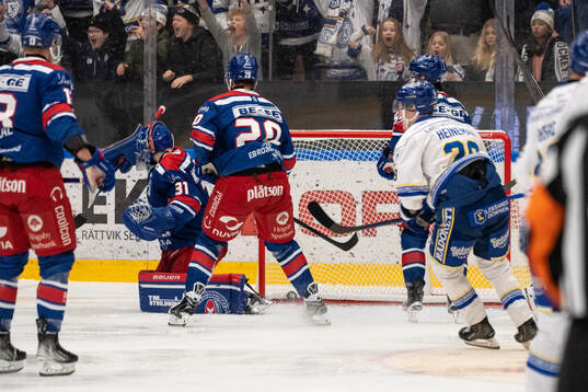 Leksands Olle Alsing (ej i bild) gör 1-0) bakom