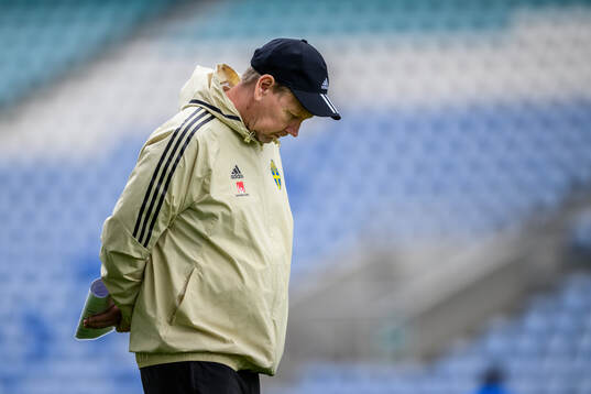 assistant coach Peter Wettergen of the Swedish men's