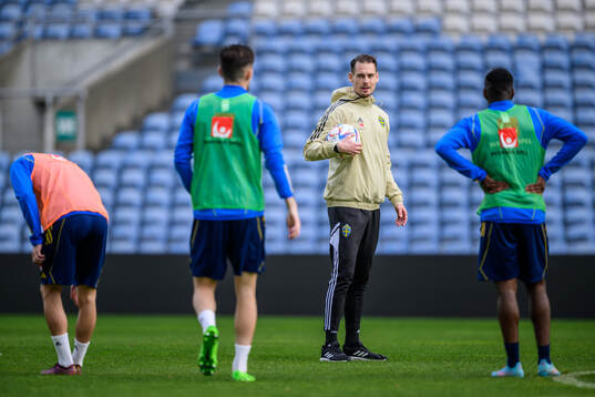 head coach of the Swedish