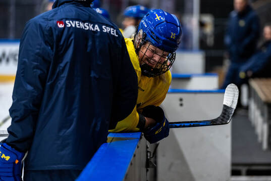 Astrid Lindeberg of Sweden in pain at a practice session