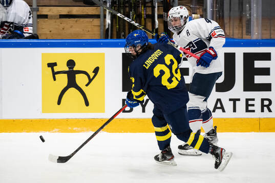 Liv Jonsson of Sweden and Molly Jordan of USA