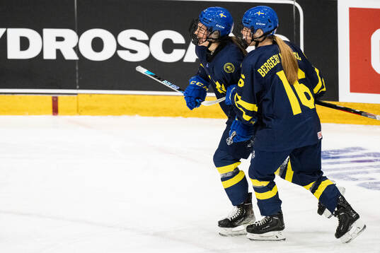 Emma Rehn celebrates