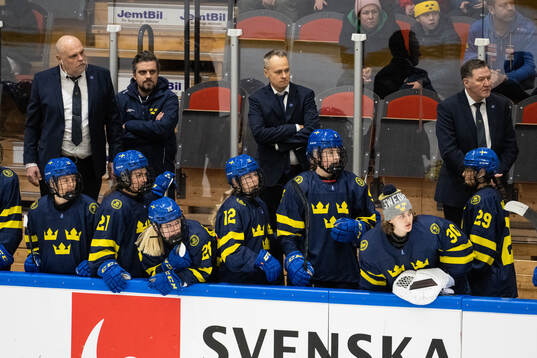 Assistant coach Ulf Hall, doctor Simon Bygdell, Head coach