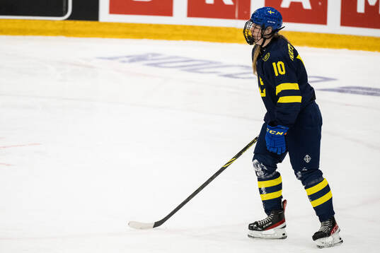 Linnea Natt och Dag of Sweden looks dejected