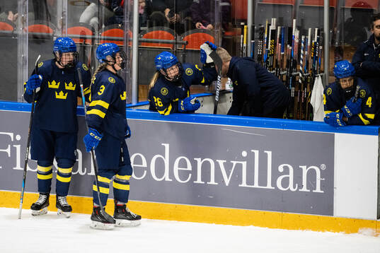 Astrid Lindeberg, Mira Jungåker, Emma Goding and Olivia