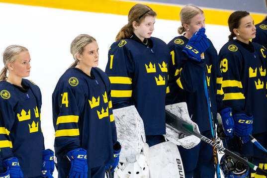 Tilde Utbult and goaltender Ida Henriksson of Sweden looks