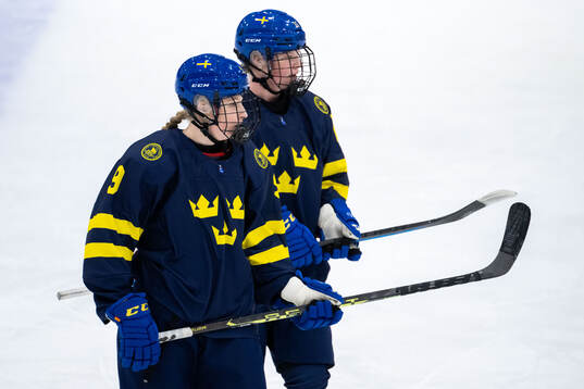 Mira Markström and Astrid Lindeberg of Sweden