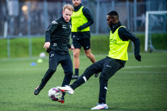 David Edvardsson mot Kofi Fosuhene Asare