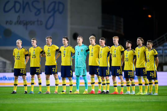 A minute of silence to honor the late footballplayer Pelé