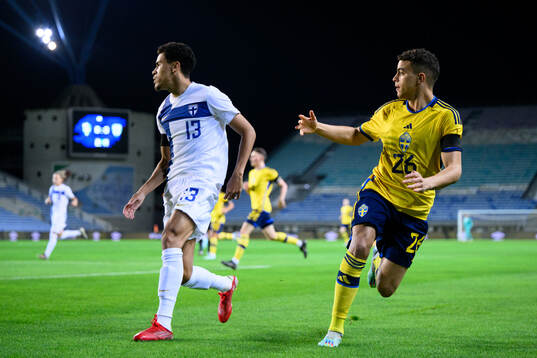 Pyry Soiri of Finland and Yasin Ayari of Sweden