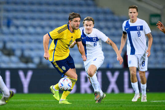 Christoffer Nyman of Sweden and Santeri Väänänen of