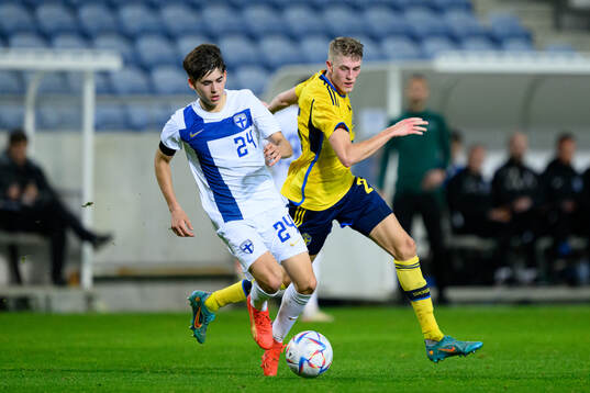 Tomas Galvez of Finland and Alexander Bernhardsson of Sweden